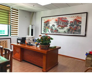 新诣化工山水画定制、装裱、安装服务