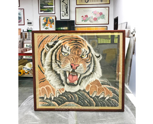 广州东圃 君威老虎 工笔国画装裱